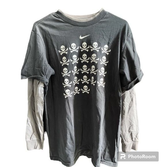 NIKE FOOTBALL 2-Shirt Look Youth Long Sleeve Size‎ XL - Picture 1 of 5
